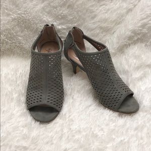PRICE DROP - Diamond Patterned Open-toed Heels